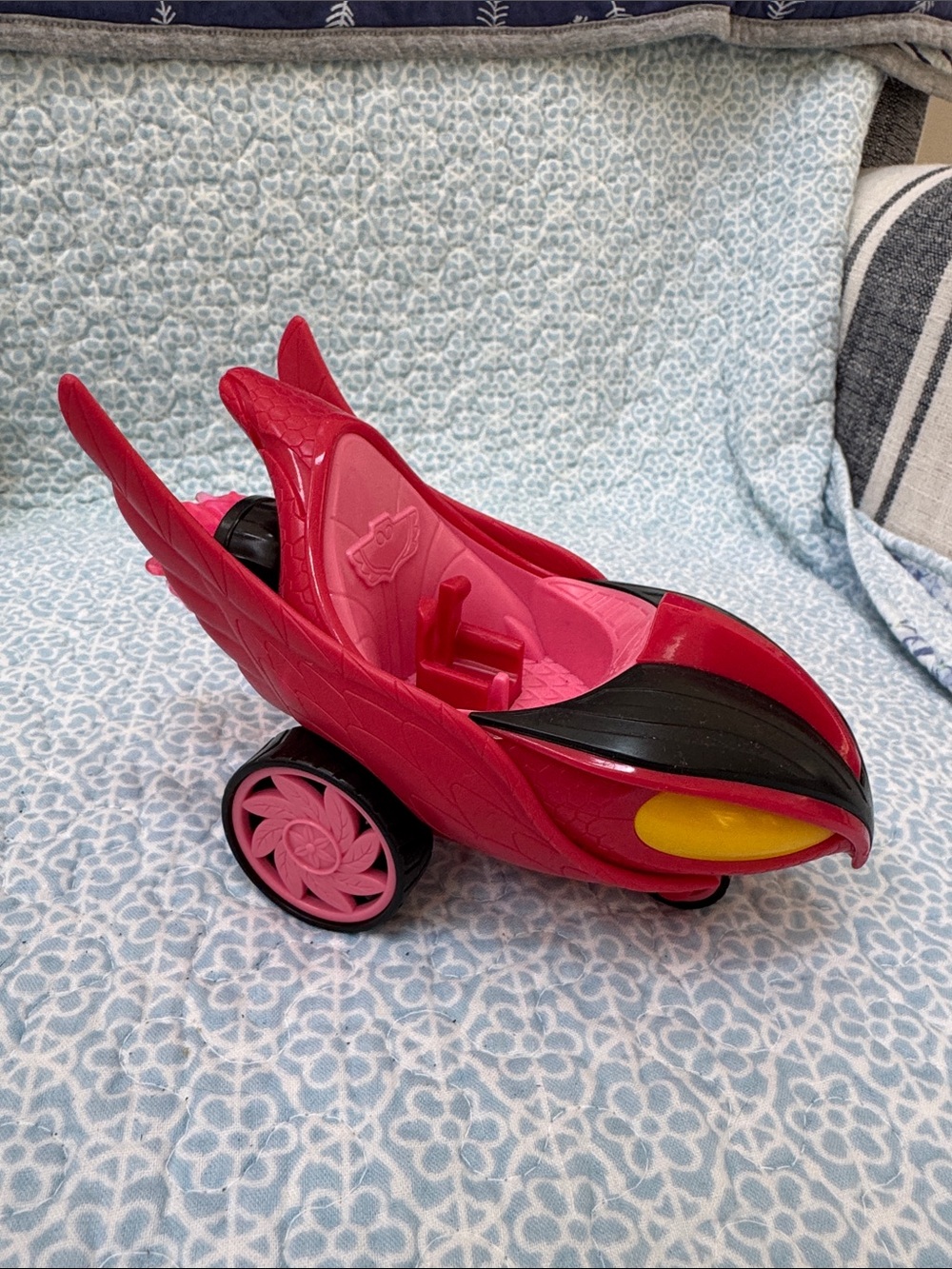 PJ Masks Owlette Owl Glider toy vehicle